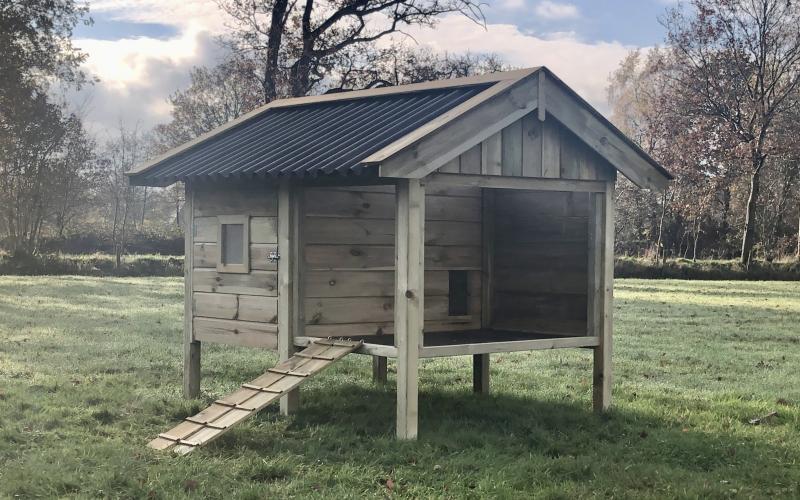 Kippenhok Geitenhok met plateau type A Kwaliteits dierenverblijven van der Land