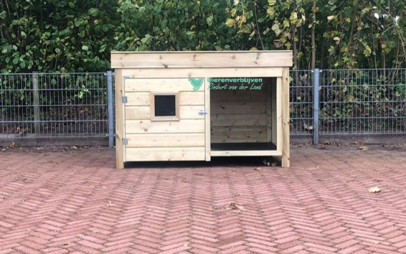 Kippenhok Schapenhok met plateau type A Kwaliteits dierenverblijven van der Land