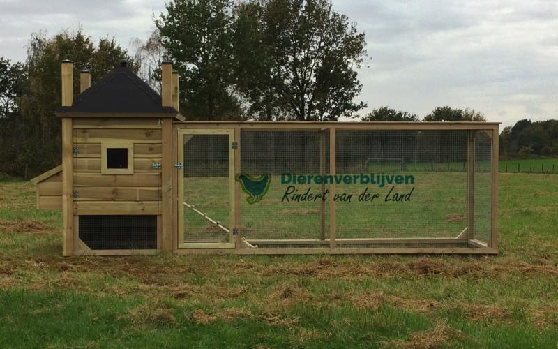 Kippenhok Hooiberg met ren type B Kwaliteits dierenverblijven van der Land