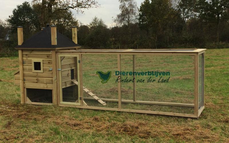 Kippenhok Hooiberg met ren type B Kwaliteits dierenverblijven van der Land