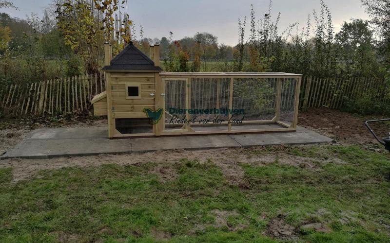 Kippenhok Hooiberg met ren type B Kwaliteits dierenverblijven van der Land