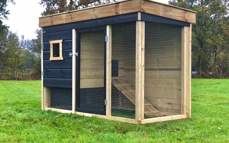 Kippenhok a- Kippenhok Leeuwarden type A, Deluxe Kwaliteits dierenverblijven van der Land