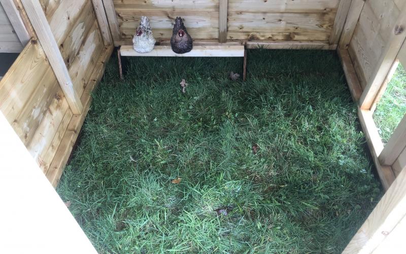 Kippenhok Hooiberg kippenhok met overdekte ren. Kwaliteits dierenverblijven van der Land