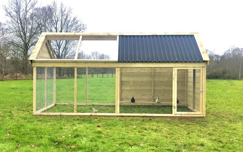 Kippenhok kippenren overdekt Kwaliteits dierenverblijven van der Land