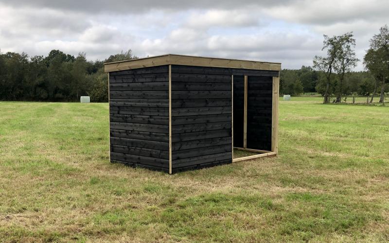 Kippenhok Geitenstal zwart Kwaliteits dierenverblijven van der Land