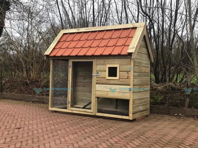 Dierenverblijven van der land Sneek met dakpannen type H